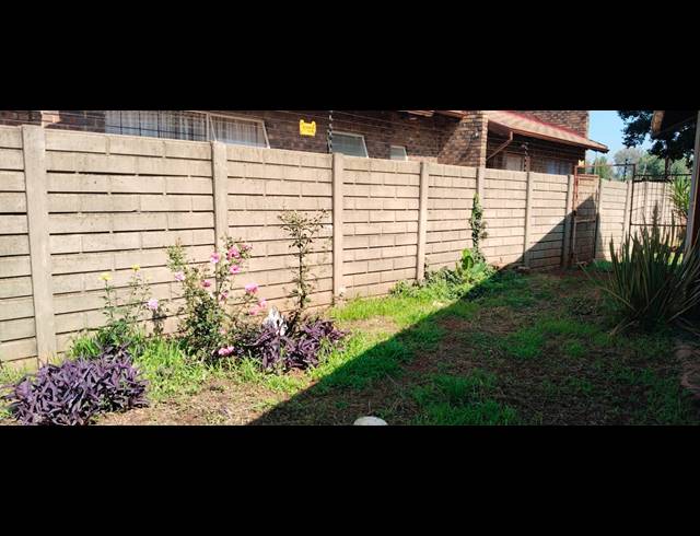 3 BEDROOM HOUSE FOR SALE IN HENLEY ON KLIP